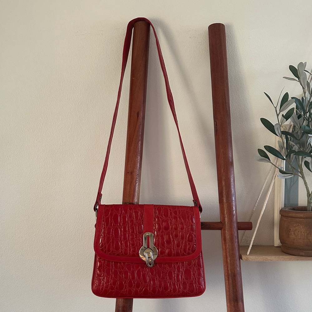 Vintage leather croc embossed red shoulder bag